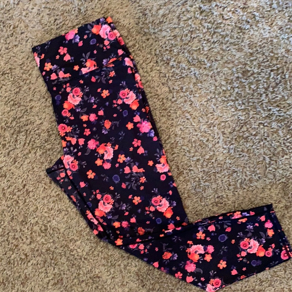 Fabletics High-Waisted Printed PureLuxe Capri, Size XL